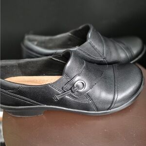 Clark’s collection women’s Angie meadow black leather loafer slip ons size 10